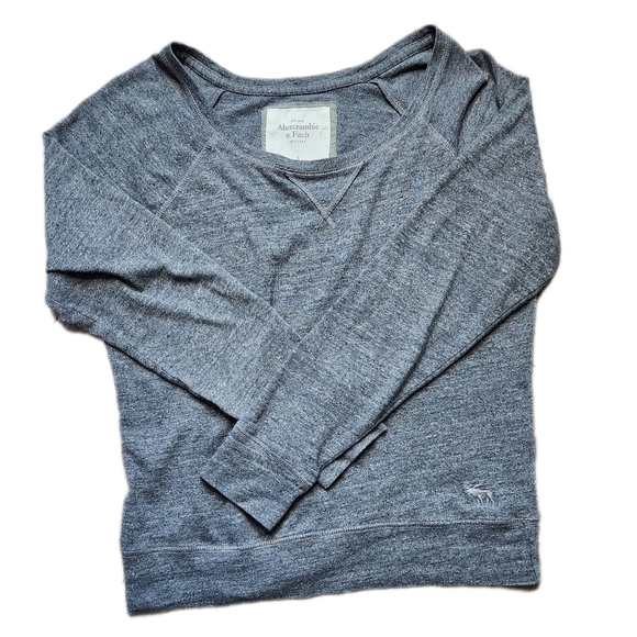 Abercrombie & Fitch Sweaters - Abercrombie and Fitch Gray sweater Size S